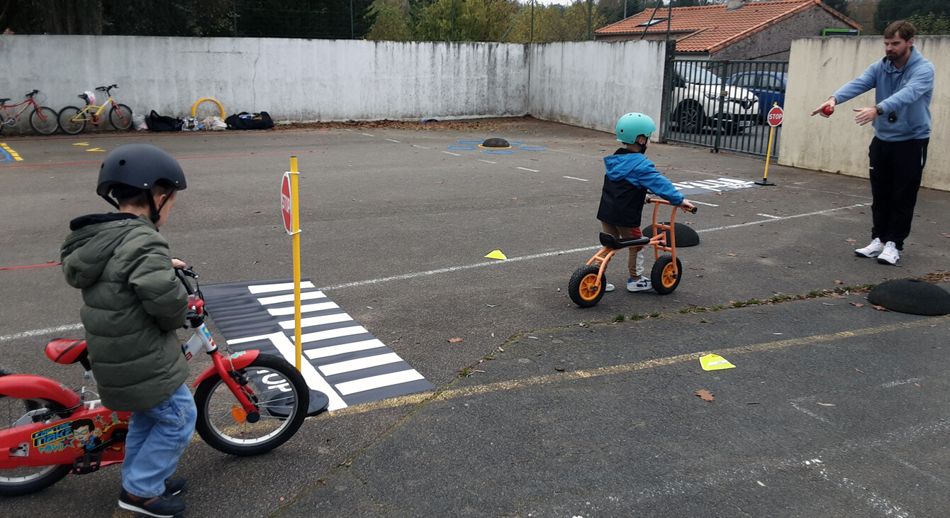 Savoir rouler à vélo : un enjeu dès la maternelle