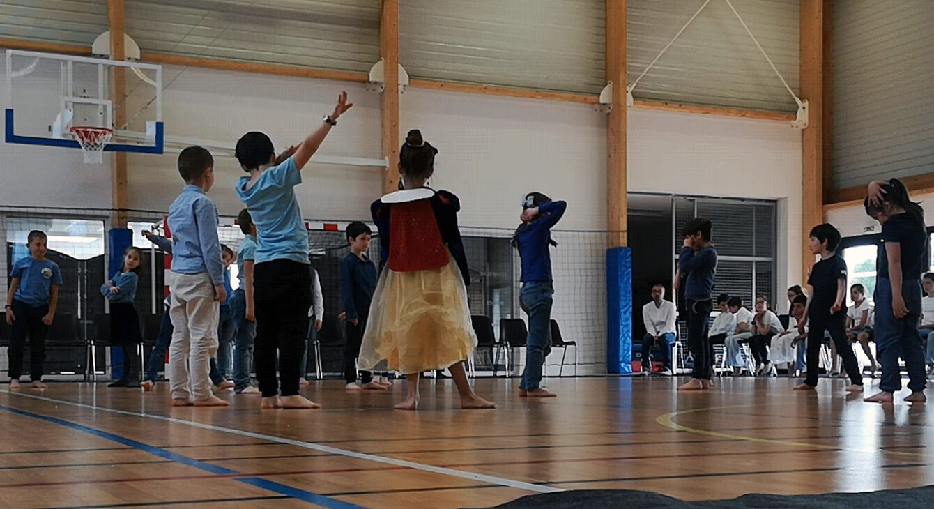 Bals en liance : 150 élèves initiés à la danse