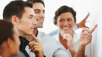 Formation des personnels administratifs et d"enseignement