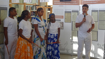 Les élèves du lycée Brossaud-Blancho et Léo de Lépervanche du Port à La Réunion se rencontrent.