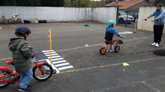 Savoir rouler à vélo : un enjeu dès la maternelle