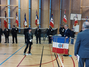 Remise d’un drapeau au lycée Grand Air de La Baule