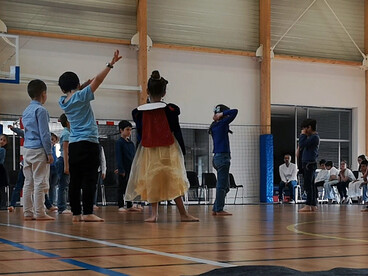 Bals en liance : 150 élèves initiés à la danse